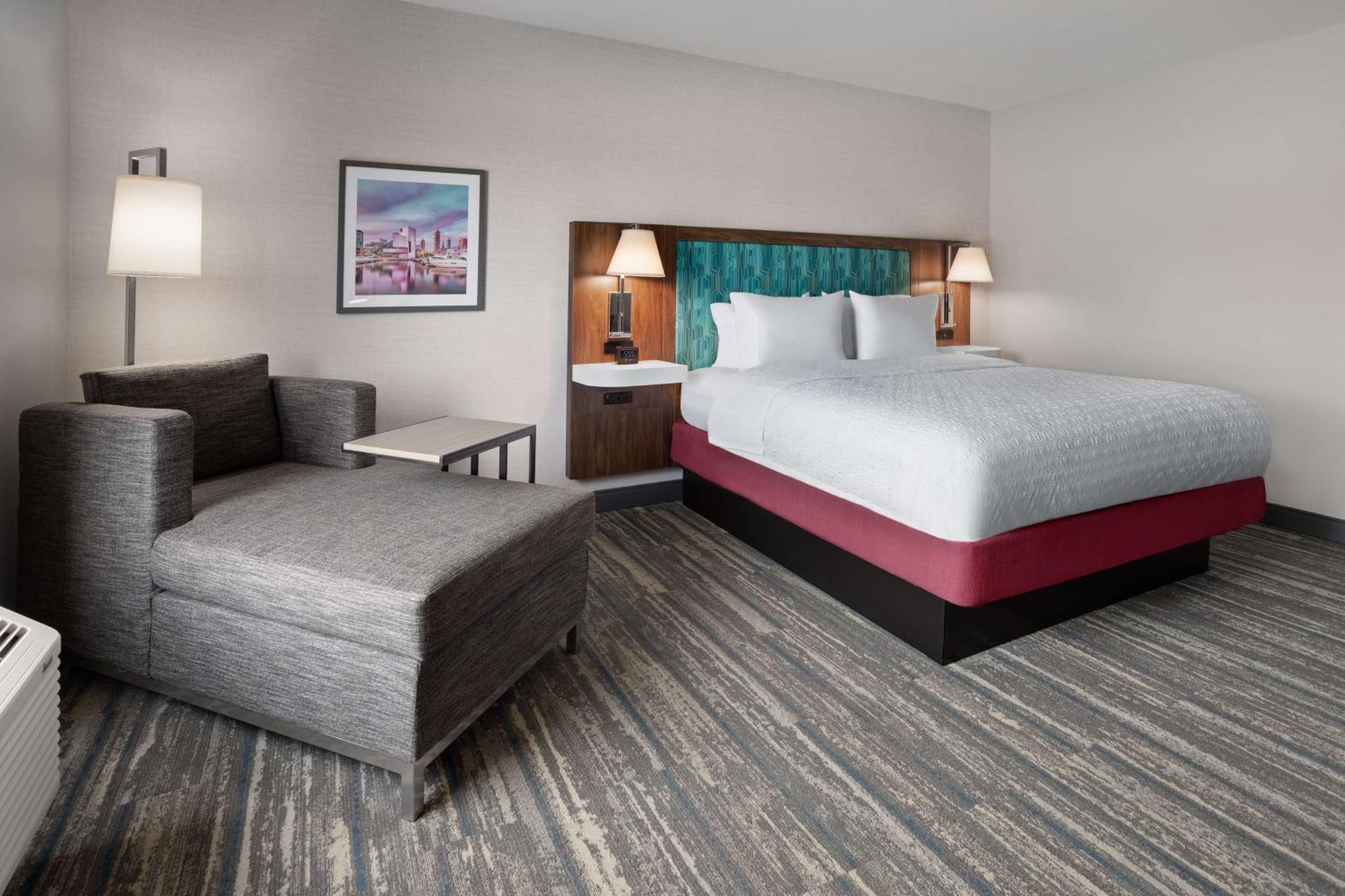 Hampton Cleveland-airport/tiedeman Road Hotel 3*
