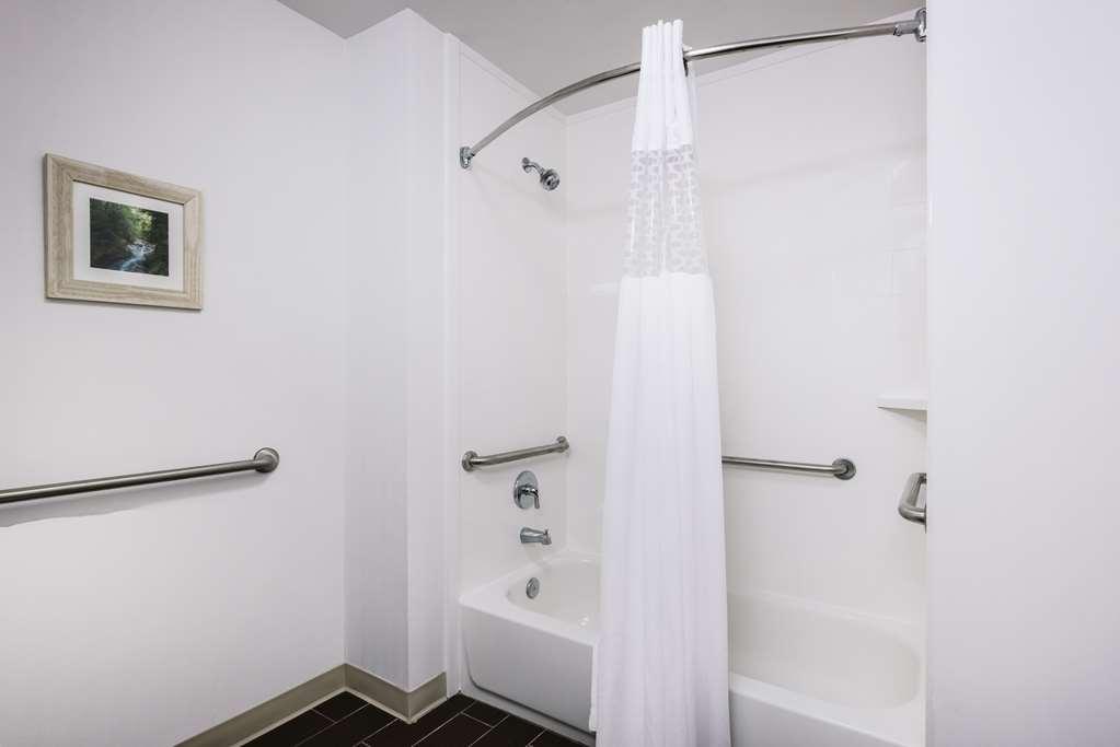 Hampton Cleveland-airport/tiedeman Road Hotel