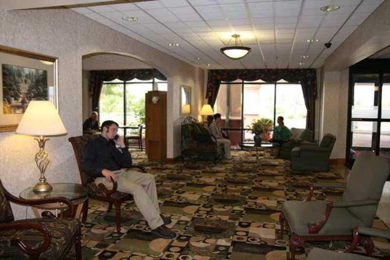 Hampton Cleveland-airport/tiedeman Road Hotel Brooklyn